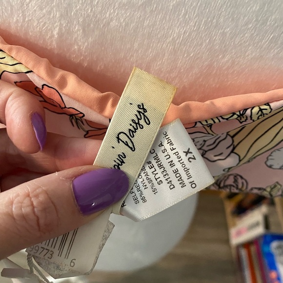 NWT Dippin' Daisy's Women's Floral Print Palisades Tie Front Bikini Top 2x Pink - Picture 4 of 6